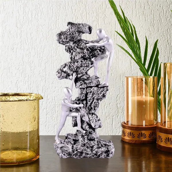 Abstract_Climbing_Figurine_Sculpture