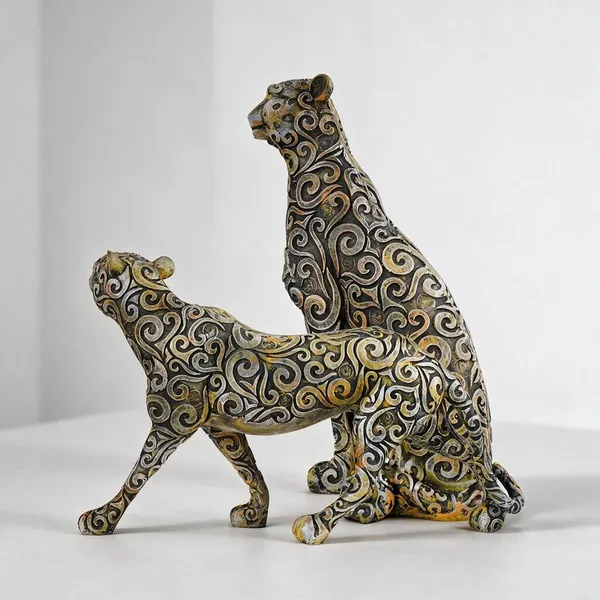 Resin_Black_Gold_Dual_Tone_Decorative_Showpiece