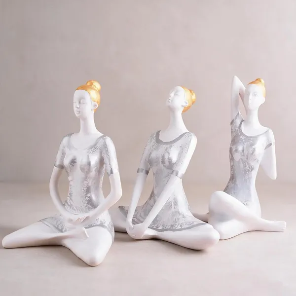 Resin_Contemporary_White_Golden_Decorative_Showpiece