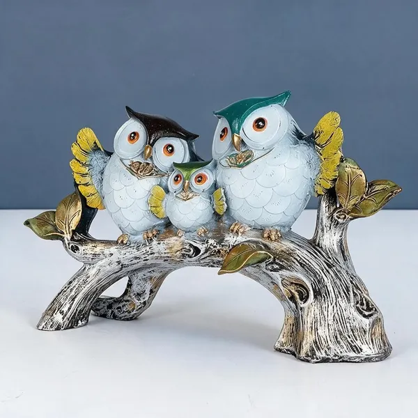 Multicolor_Resin_Sculpted_Owl_Family_On_Branch_Figurine