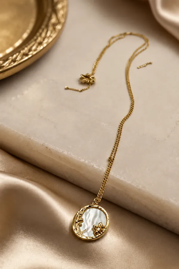 Gold-Tone_Statement_Pendant_Necklace_for_Women