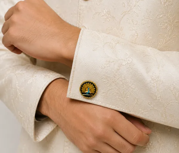 Black_Gold_Peacock_Motif_Round_Cufflinks_for_Men