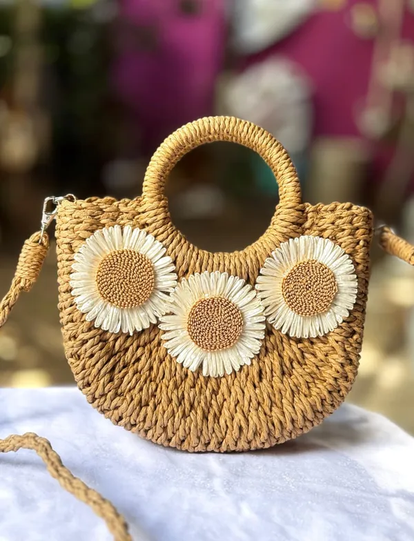 Natural_Straw_Floral_Woven_Handbag_for_Women