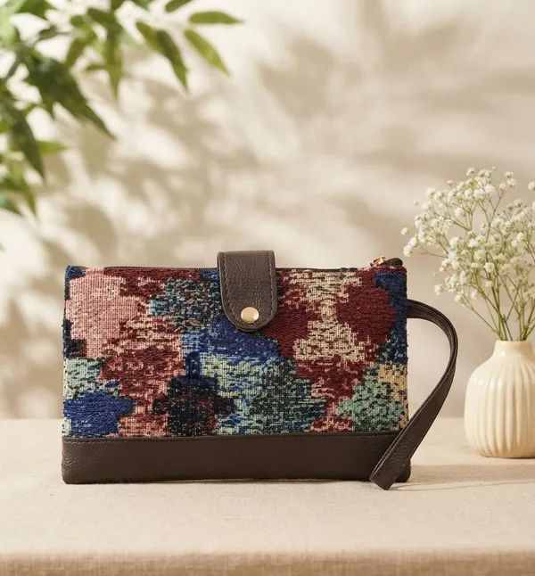 Multicolour_Fabric_Floral_Print_Wristlet_Clutch_for_Women