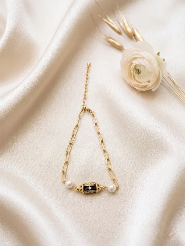 Gold_Tone_Pearl_And_Black_Bead_Bracelet_For_Women