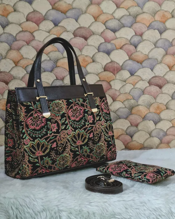 Black_Floral_Print_Tote_Handbag_for_Women