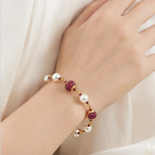 Maroon_Pearl_Beaded_Bracelet_for_Women