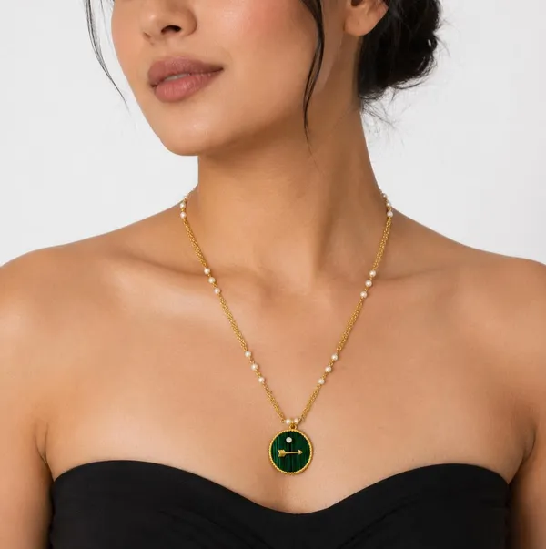 Gold_Tone_Pearl_Pendant_Necklace_for_Women