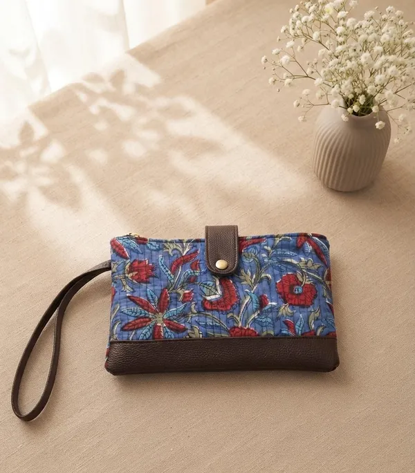 Blue_Printed_Fabric_Wristlet_Clutch_for_Women