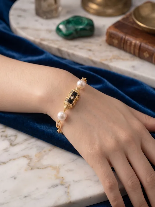 Gold_Tone_Pearl_And_Black_Bead_Bracelet_For_Women