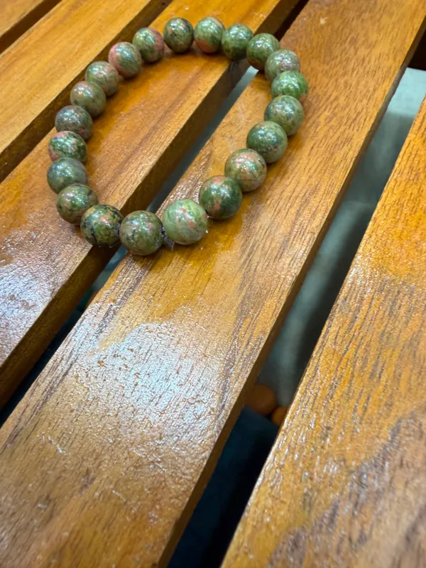 Green_Stone_Beaded_Bracelet_for_Unisex