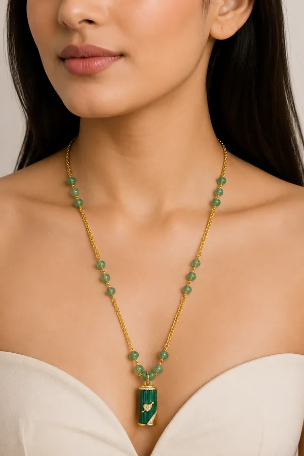 Green_Beaded_Pendant_Necklace_for_Women
