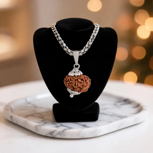 Brown_Rudraksha_Pendant_Necklace_For_Unisex