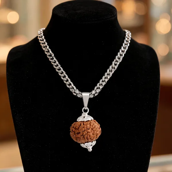 Brown_Rudraksha_Pendant_Necklace_For_Devotees_&_Spiritual_Wearers