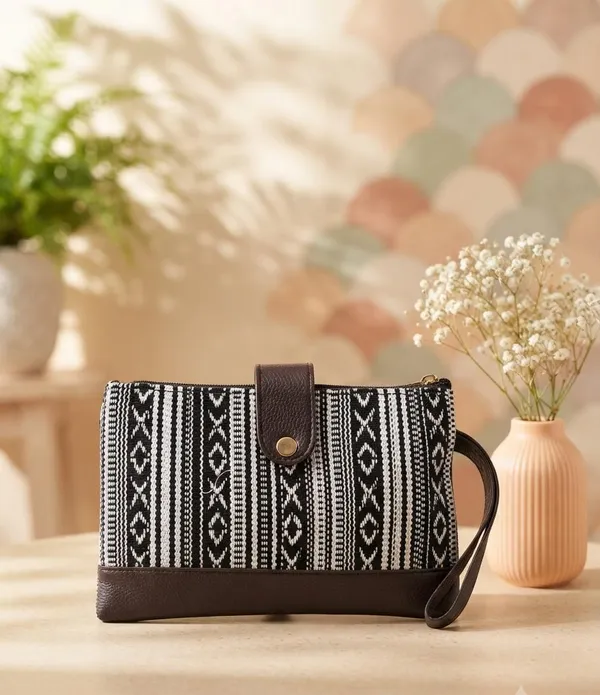 Black_Fabric_Printed_Sling_Bag_for_Women
