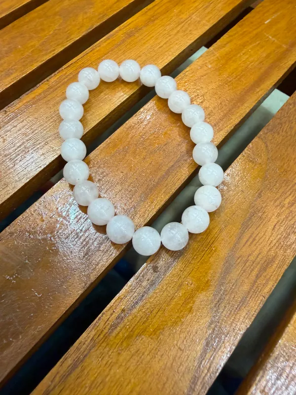 White_Beaded_Bracelet_for_Women