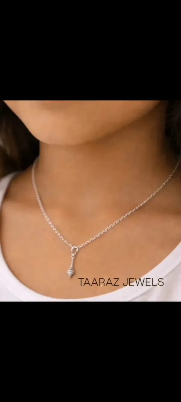 Silver-Tone_Delicate_Pendant_Necklace_for_Women