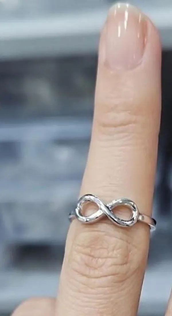 Silver-Tone_Infinity_Design_Ring_for_Women