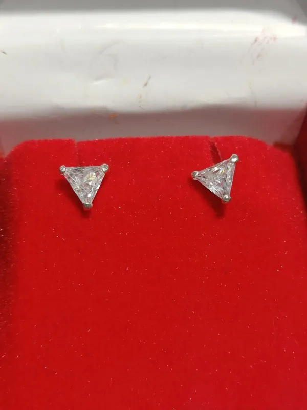 Silver_Tone_Triangle_Stud_Earrings_for_Women