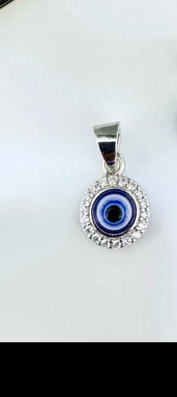 Silver_Tone_Evil_Eye_Pendant
