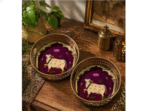 Metal_Traditional_Cow_Print_Decorative_Tray_Set