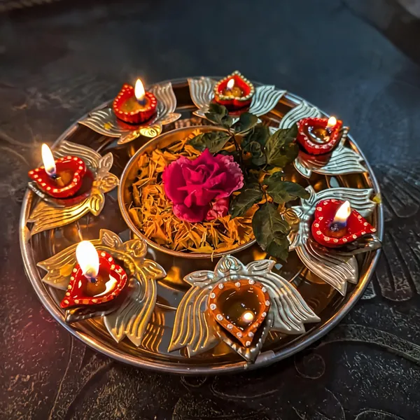 Metal_Festive_Leaf_Motif_Pooja_Thali_Set