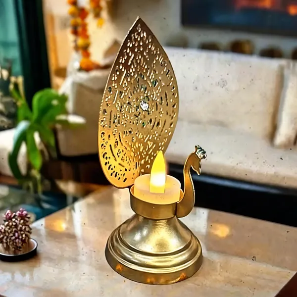 Brass_Traditional_Peacock_Leaf_Pattern_Decorative_Diya