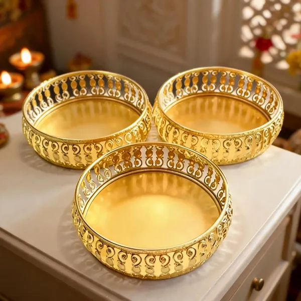Metal_Festive_Ornate_Cutwork_Decorative_Tray_Set