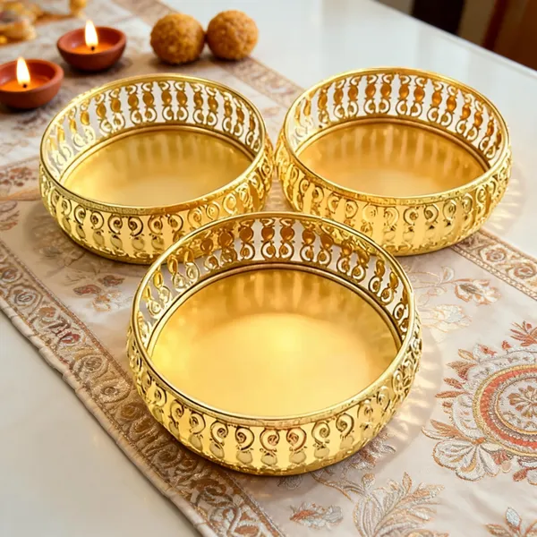 Metal_Festive_Ornate_Cutwork_Decorative_Tray_Set
