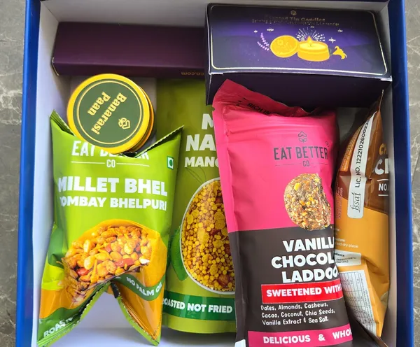 Umang_Happy_Diwali_9-Item_Gift_Hamper