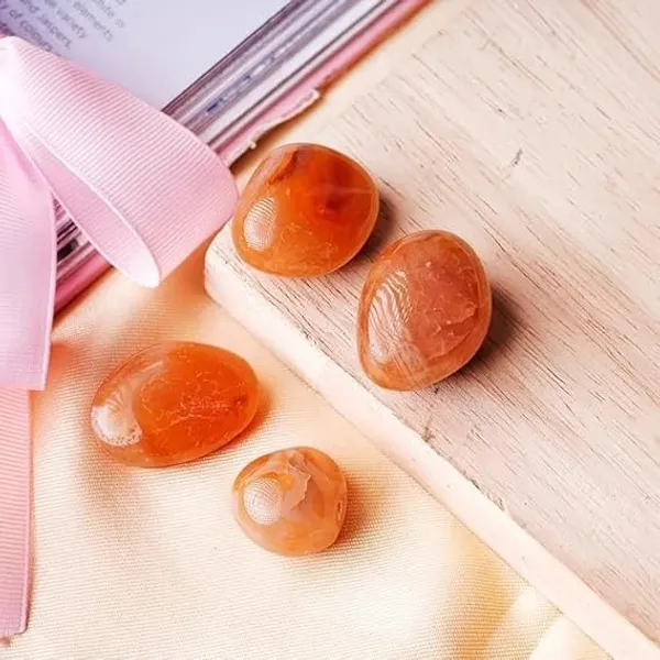 Red_Carnelian_Crystal_Single_Tumble_Stone_Polished_Red_Gemstone_1_Pc
