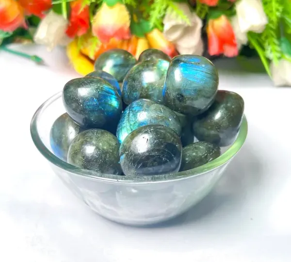 Labradorite_Natural_Tumble_Stone_1_Pc_Flashing_Blue_Stone