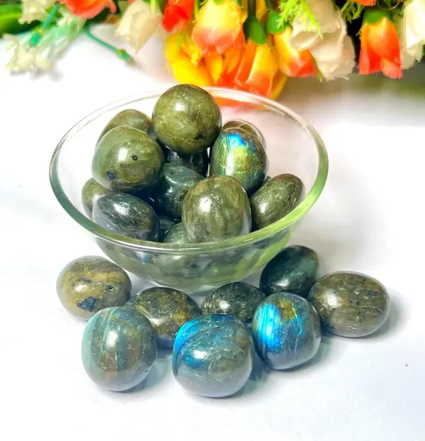 Labradorite_Natural_Tumble_Stone_1_Pc_Flashing_Blue_Stone