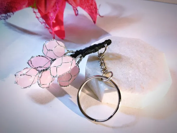 Evershine_100_Natural_Roze_Quartz_Stone_Keychain_For_Mens_And_Women