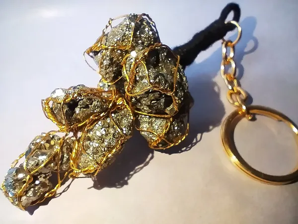 Evershine_100_Natural_Pyrite_Stone_Keychain_For_Mens_And_Women