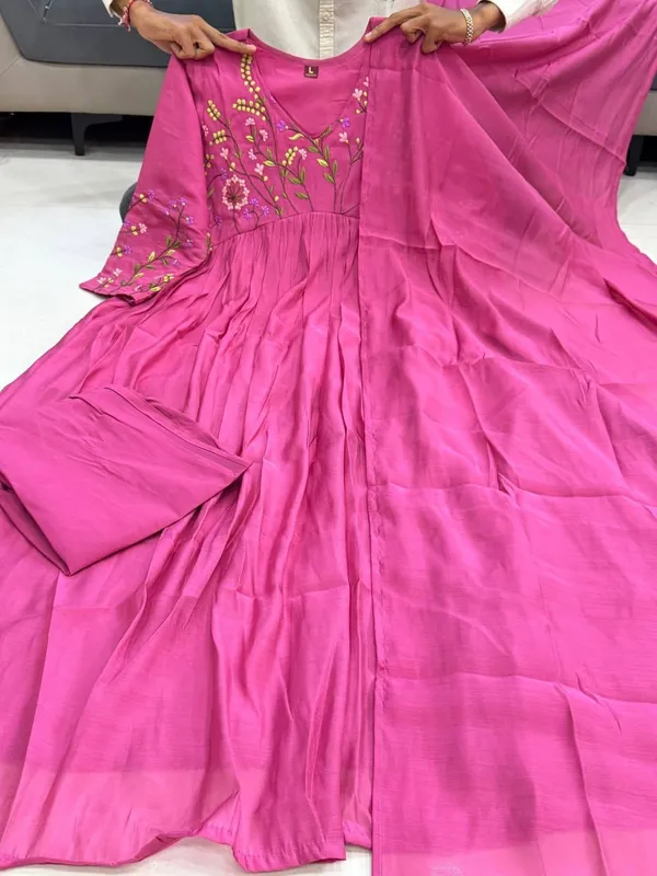 Pink_Embroidered_Kurta_Set_With_Dupatta_for_Women