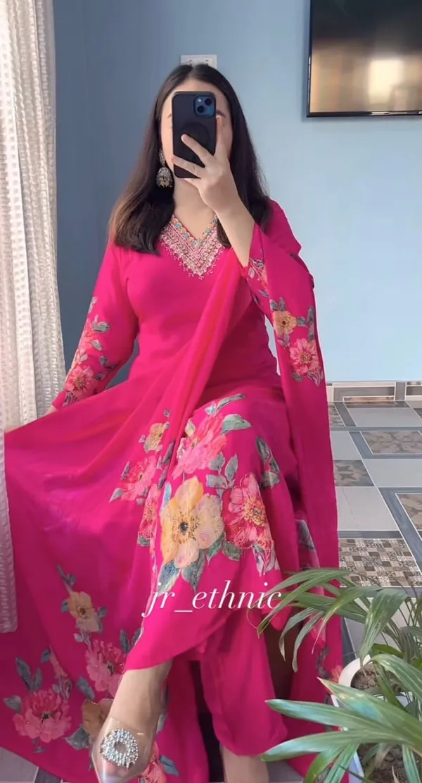 Pink_Floral_Embellished_Kurta_Set_For_Women