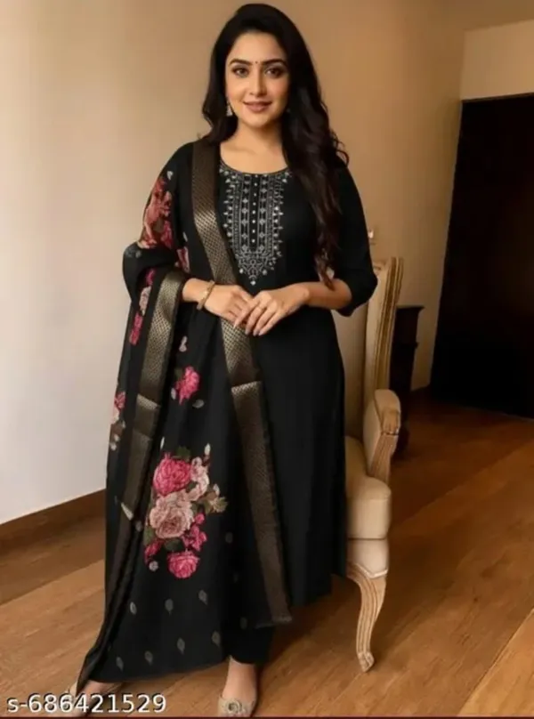Black_Floral_Print_Dupatta_For_Women