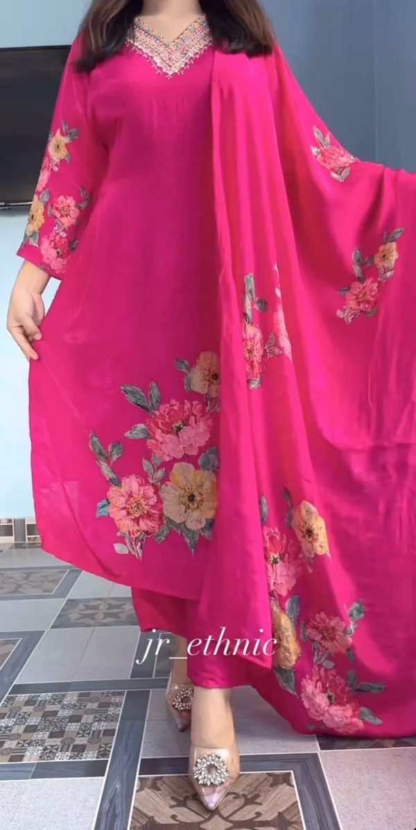 Pink_Floral_Embellished_Kurta_Set_For_Women