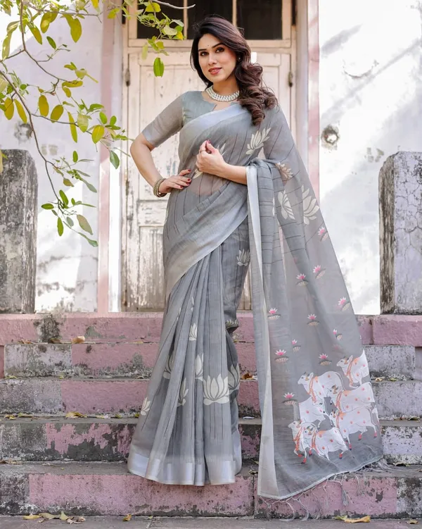 Grey_Printed_Saree_For_Women