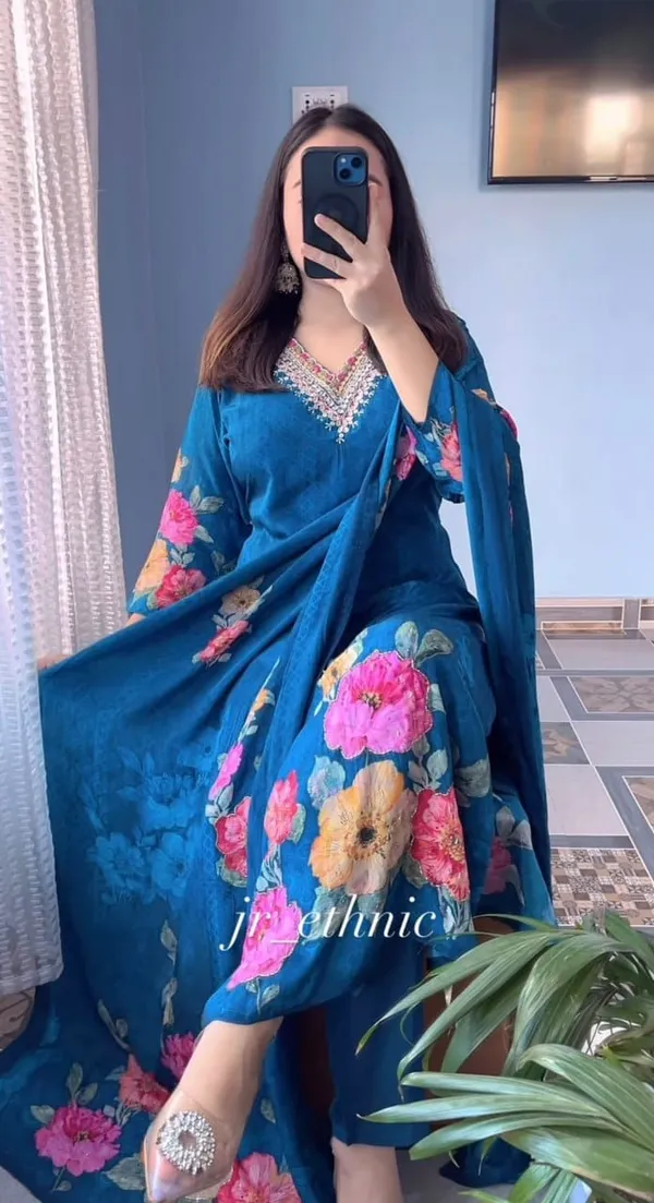 Blue_Floral_Print_Straight_Kurta_Set_for_Women