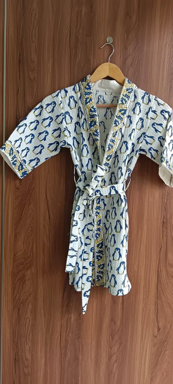 Multicolor_Waffle_Cotton_Kids_Bathrobes_For_Boys_&_Girls