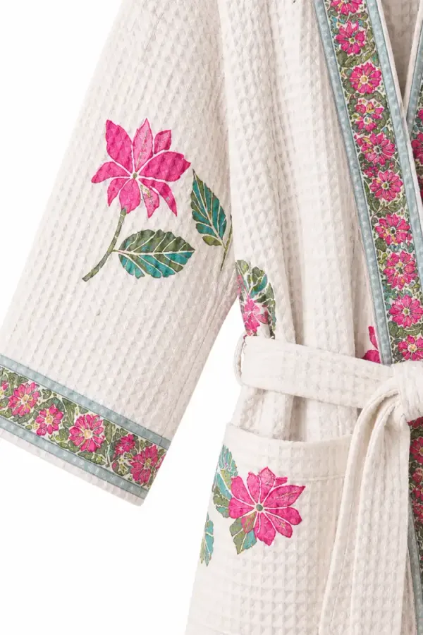 White_Pink_Waffle_Cotton_Bathrobes_For_Unisex