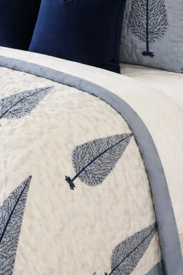 Indigo_Blue_Organic_Percale_Cotton_King_Size_AC_Quilts_For_Unisex
