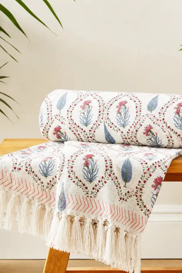 Beige_&_Blue_TNT_Sofa_Throws_For_Unisex