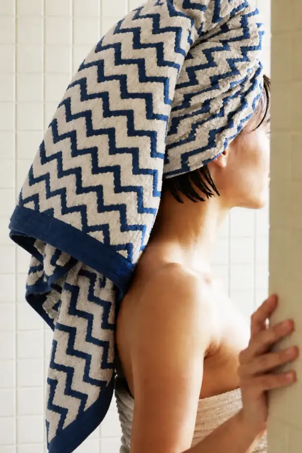 White_&_Blue_Waffle_Cotton_Towels_For_Unisex