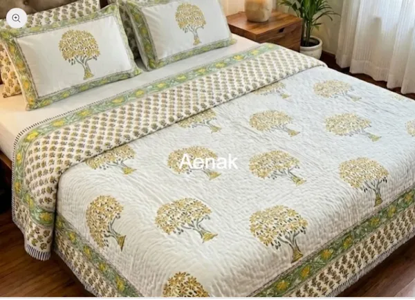 Off_White_Yellow_Green_Organic_Percale_Cotton_King_Size_AC_Quilts_For_Unisex