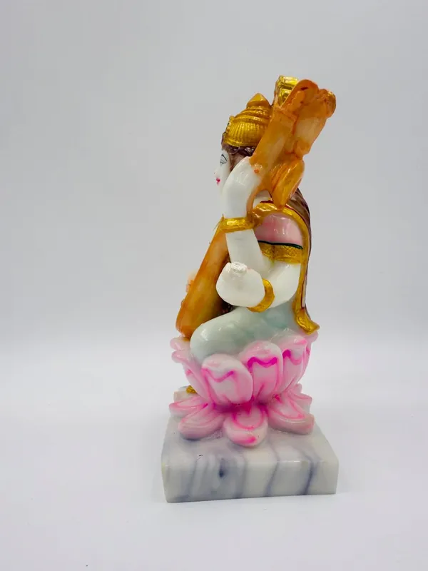 Goddess_Saraswati_Idol_With_Veena_Sitting_On_Lotus_Marble_Dust_Figurine_White_With_Gold_Accents_Traditional_Hindu_Style_Marble_Base_18cm_Height