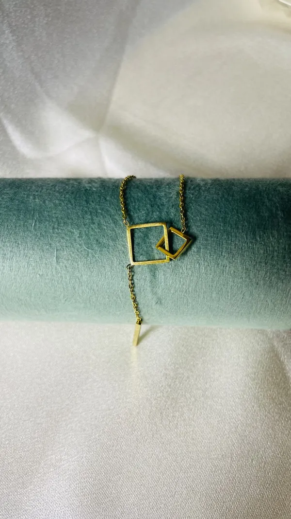 Souvelle_by_Trishh-necklace-Golden