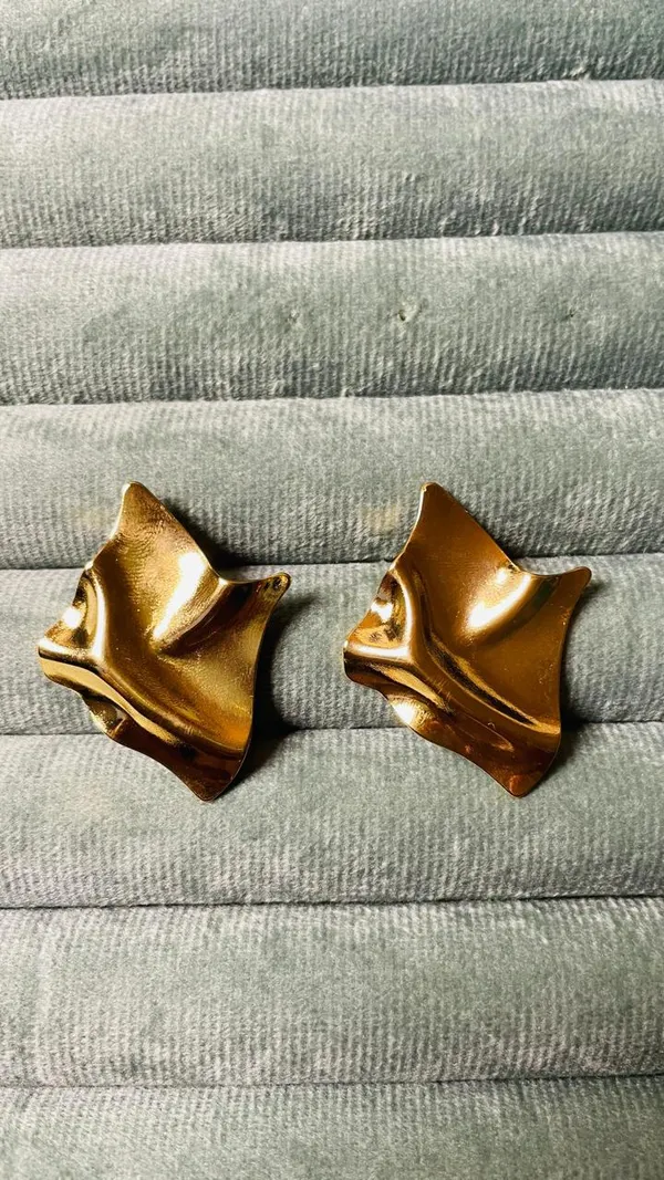 Souvelle_by_Trishh-Earrings-Golden